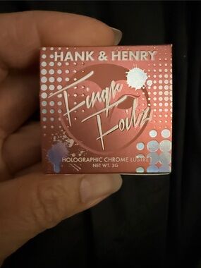 Hank & Henry Emote | Holographic Chrome Lustre Eyeshadow